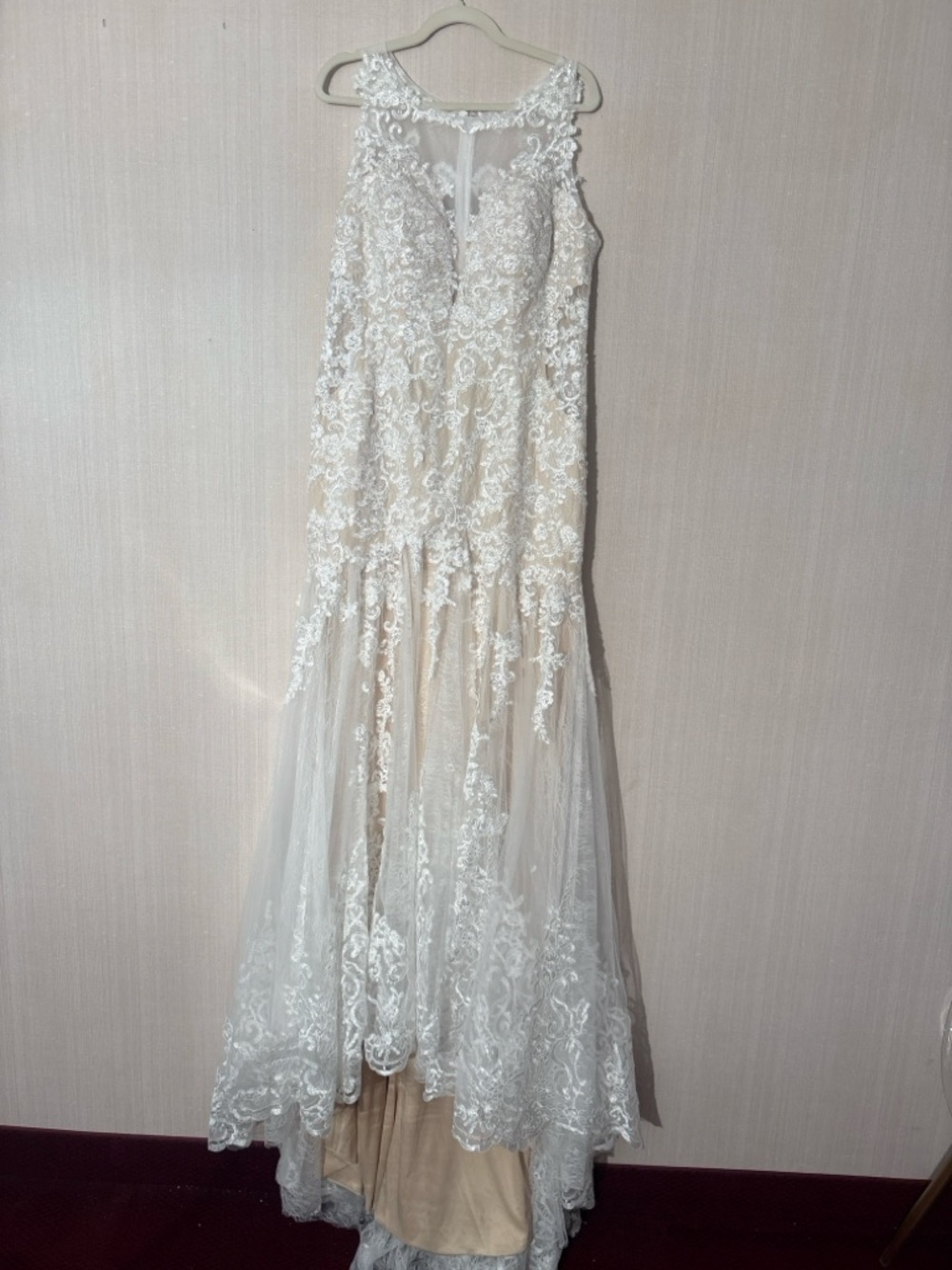 Elegant White Lace Wedding Dress with Illusion Bodice